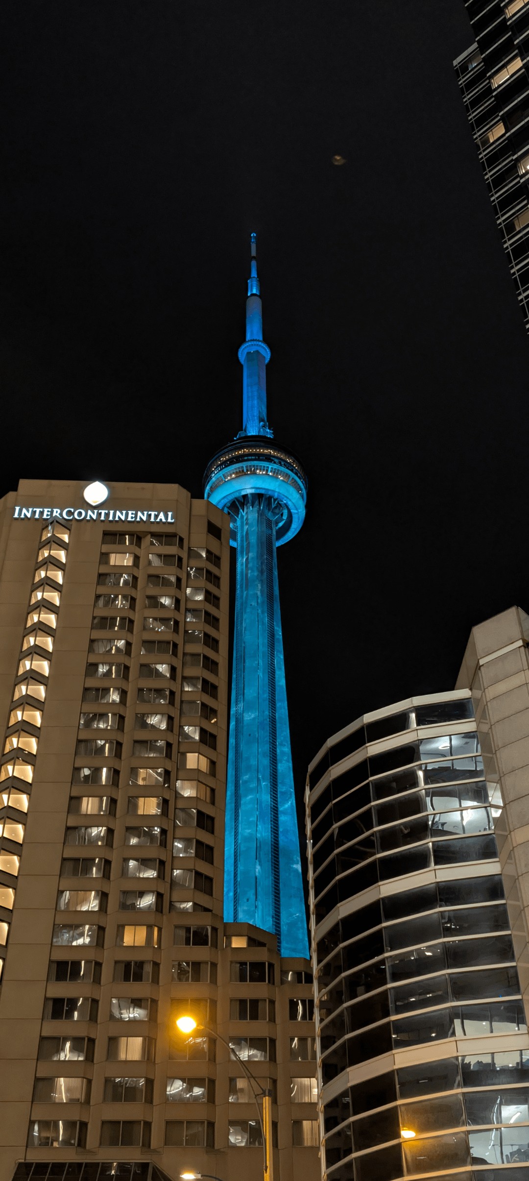 The CN Tower frozen in blue ice projections for the Drake Iceman album drop