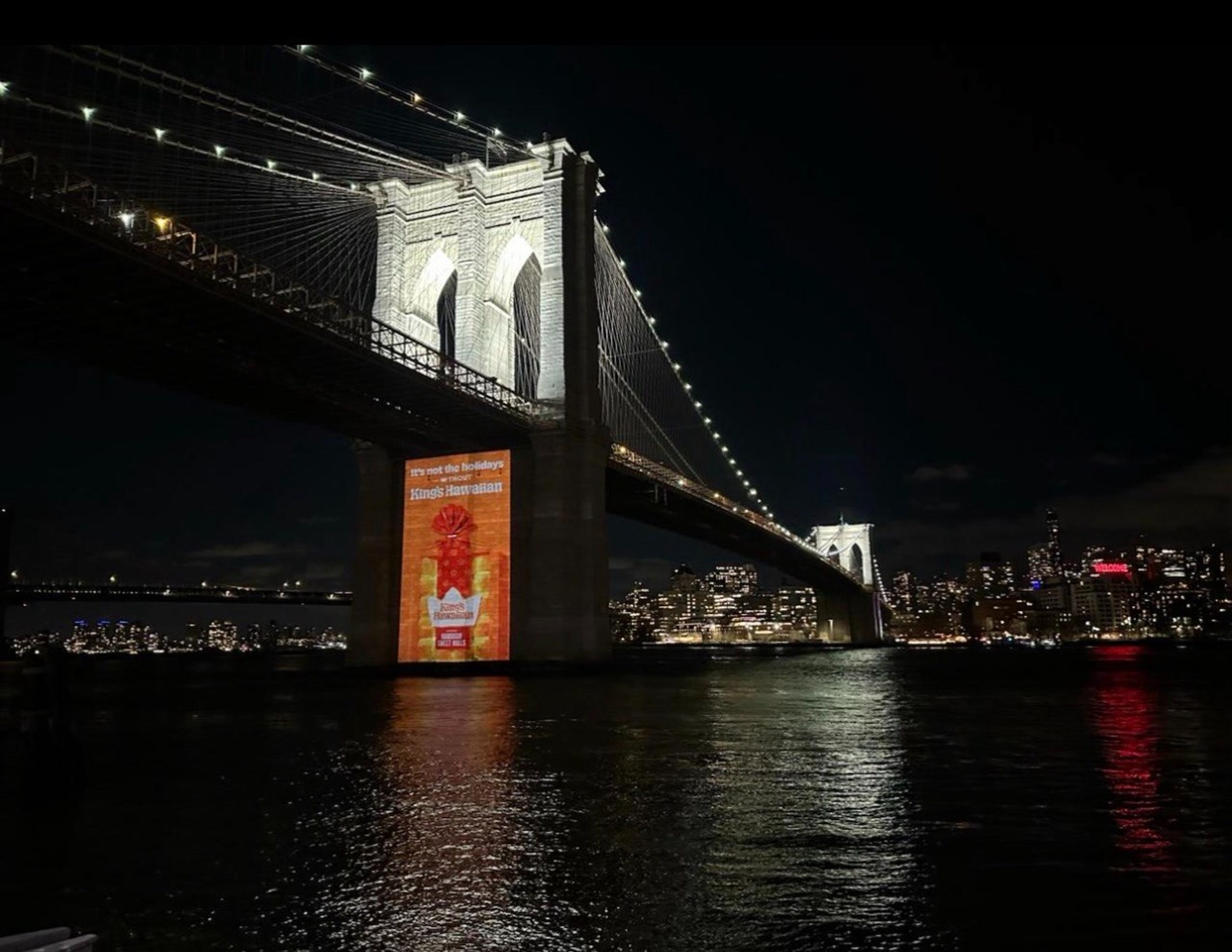 Brooklyn Bridge projection